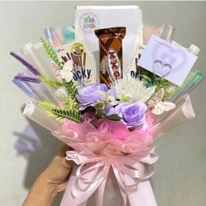 Snack & Flower Mix Bouquet – Soft Violet Edition (Bundling Hemat)